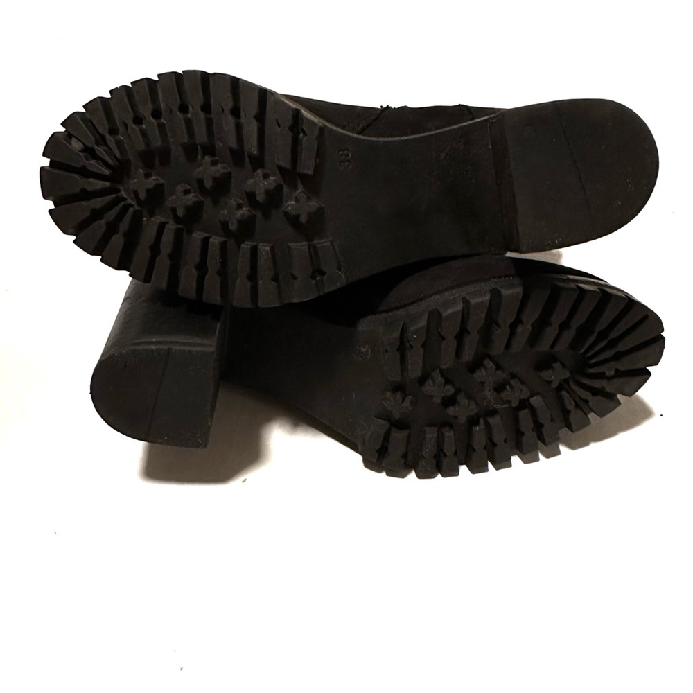 Bata Italian Design Block Heel Buckle Boots - Picture 6 of 8